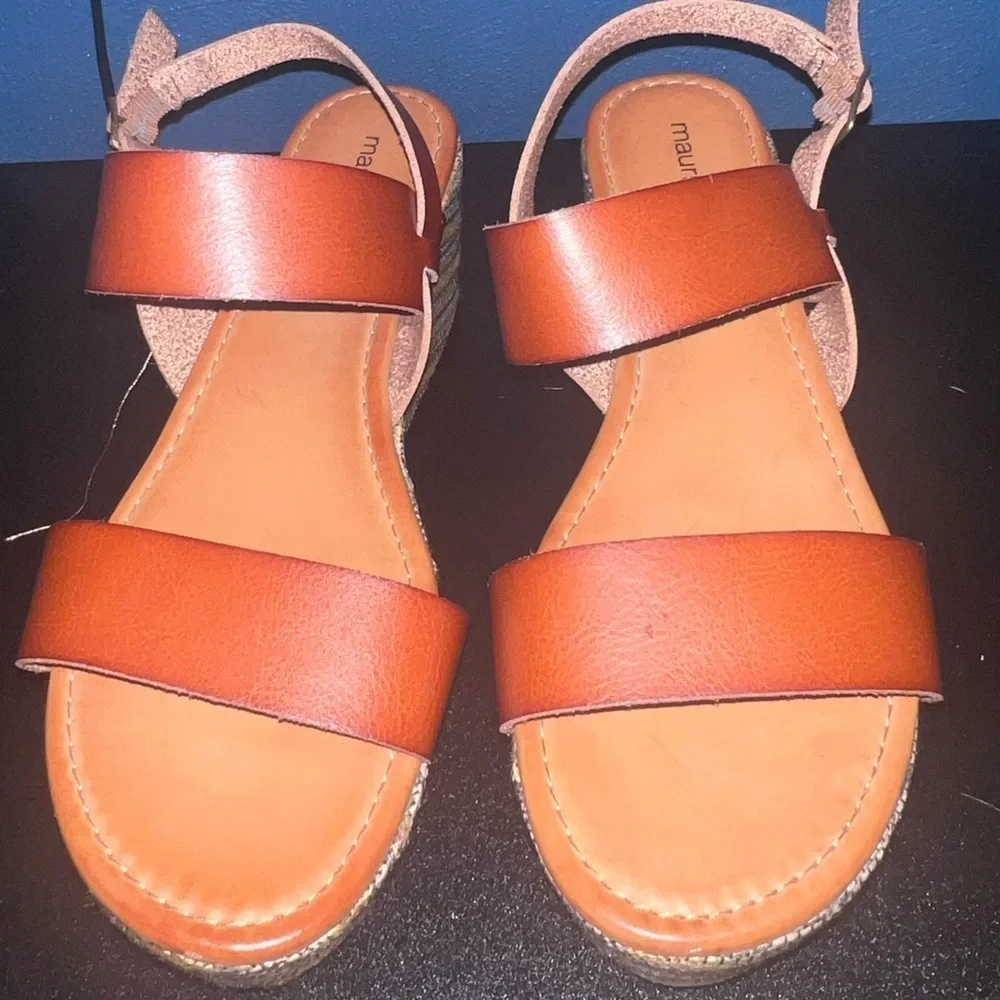 NWOT Maurices Brown Platform Sandals with Adjustable Ankle Strap - Picture 4 of 4